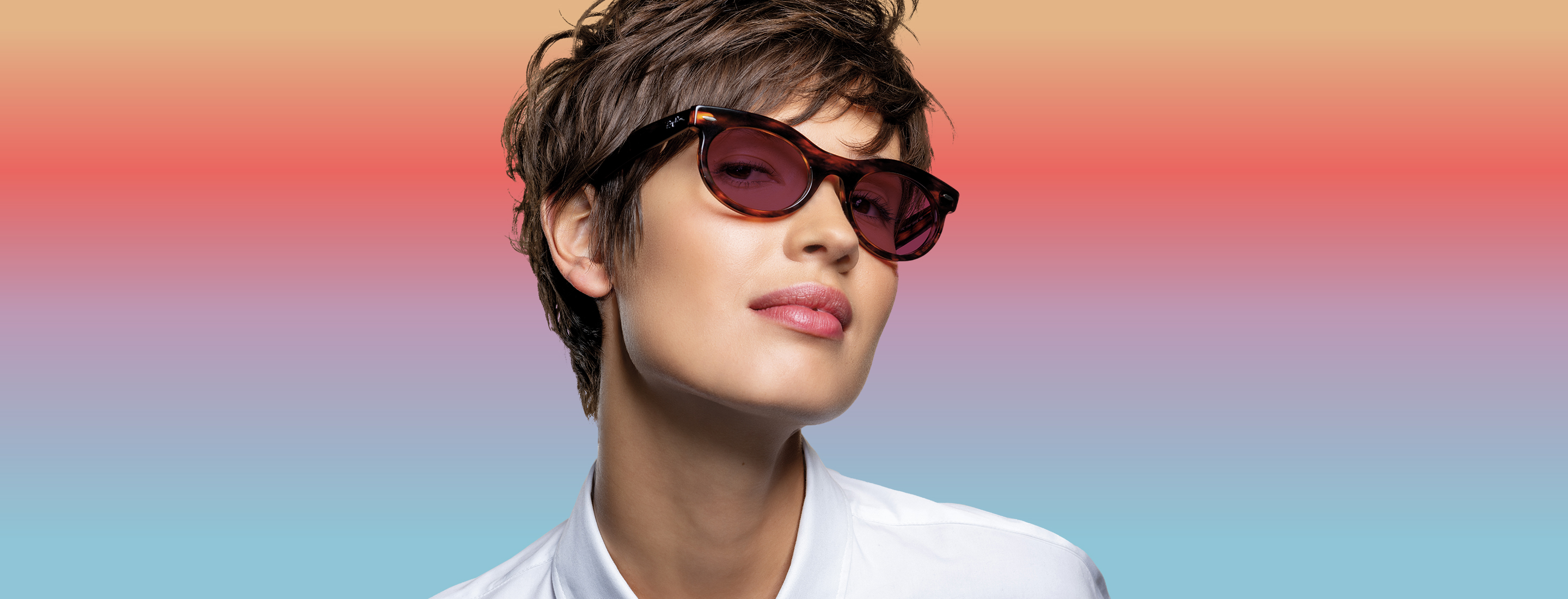 essilor-background
